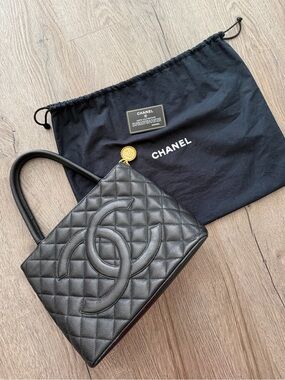 CHANEL Black Quilted Leather Top-Handle Tote with Oversized CC